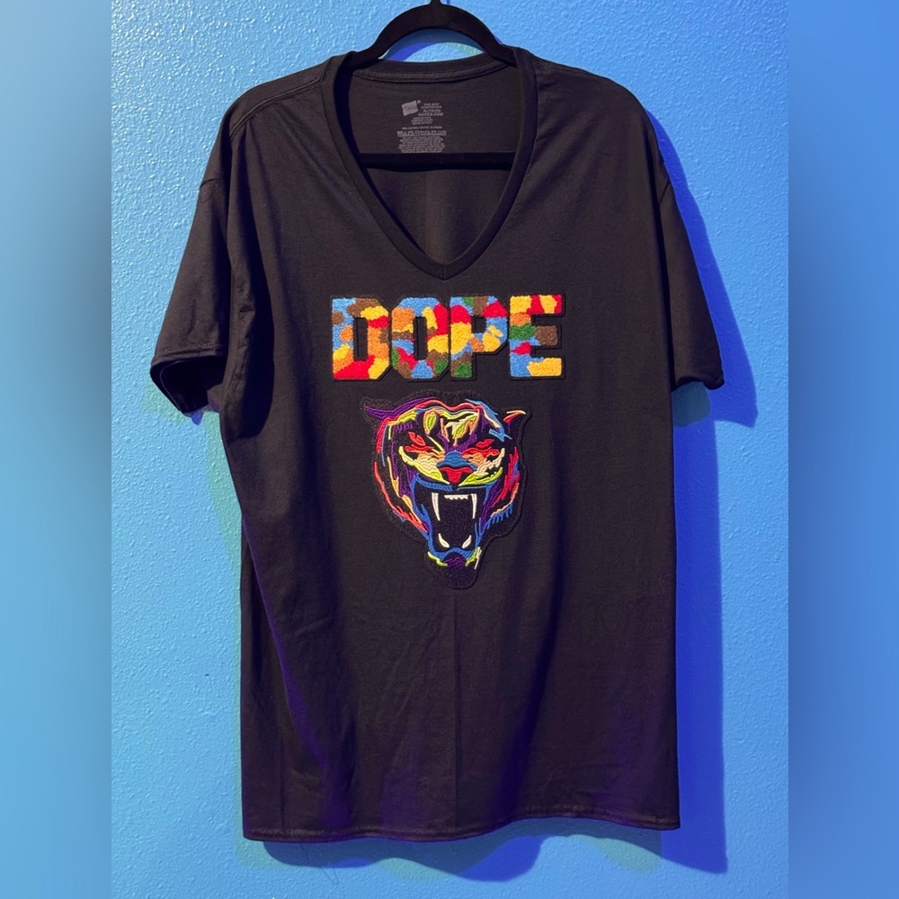 DOPE BEAST V-Neck T-Shirt Men’s Size XL